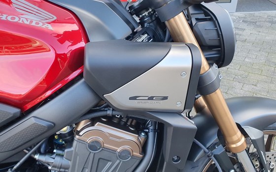 Neufahrzeug Honda CB650R E-Clutch - Bild 3