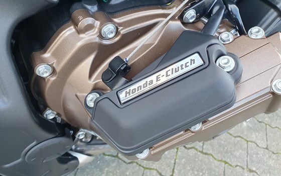 Neufahrzeug Honda CB650R E-Clutch - Bild 6