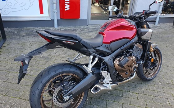 Neufahrzeug Honda CB650R E-Clutch - Bild 8