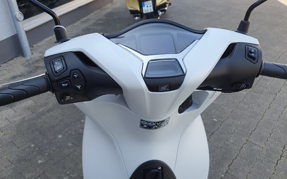 Gebrauchtmotorrad Honda SH125i - Bild 15