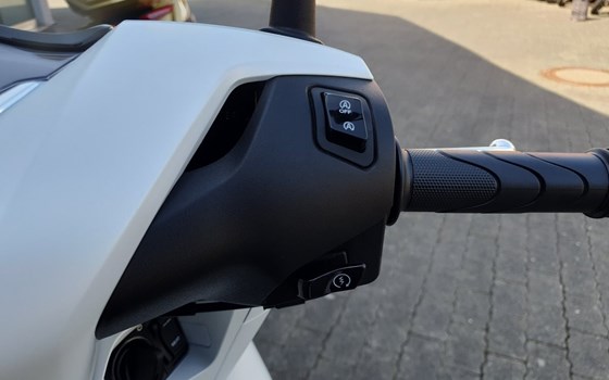 Gebrauchtmotorrad Honda SH125i - Bild 17