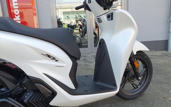 Gebrauchtmotorrad Honda SH125i - Bild 6