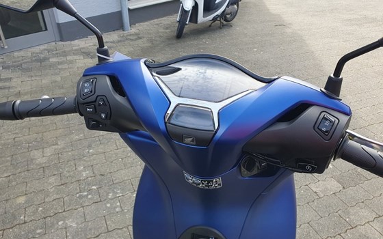 Gebrauchtmotorrad Honda SH125i - Bild 10