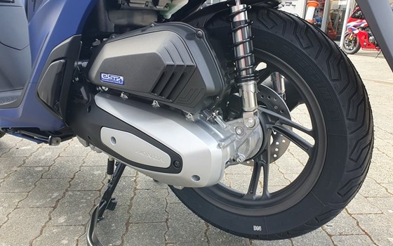 Gebrauchtmotorrad Honda SH125i - Bild 14