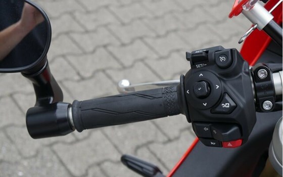 Gebrauchtmotorrad Yamaha XSR900 GP - Bild 15