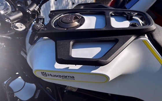 Gebrauchtmotorrad Husqvarna Vitpilen 401 - Bild 11