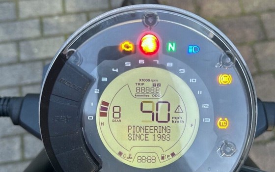 Gebrauchtmotorrad Husqvarna Vitpilen 401 - Bild 9