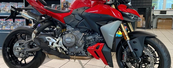 Ducati Streetfighter V2