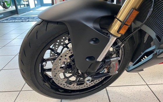 Neufahrzeug Ducati Streetfighter V2 - Bild 15