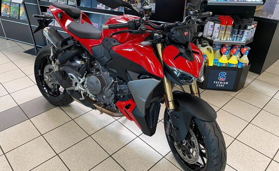 Angebot Ducati Streetfighter V2 Bild 3: Angebot Ducati Streetfighter V2