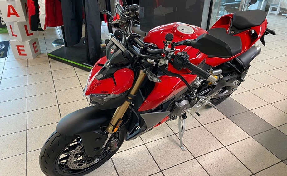 Angebot Ducati Streetfighter V2 Bild 6: Angebot Ducati Streetfighter V2