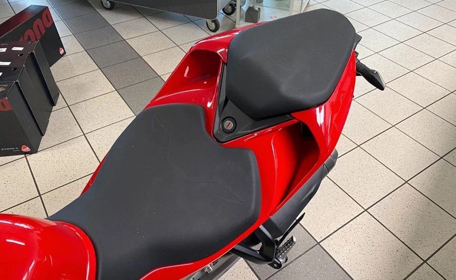 Angebot Ducati Streetfighter V2 Bild 7: Angebot Ducati Streetfighter V2