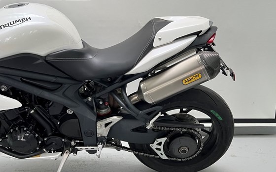 Gebrauchtmotorrad Triumph Speed Triple 1050 - Bild 6