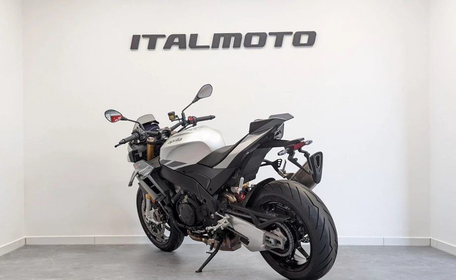 Angebot Aprilia Tuono V4 1100 Factory Bild 4: Angebot Aprilia Tuono V4 1100 Factory