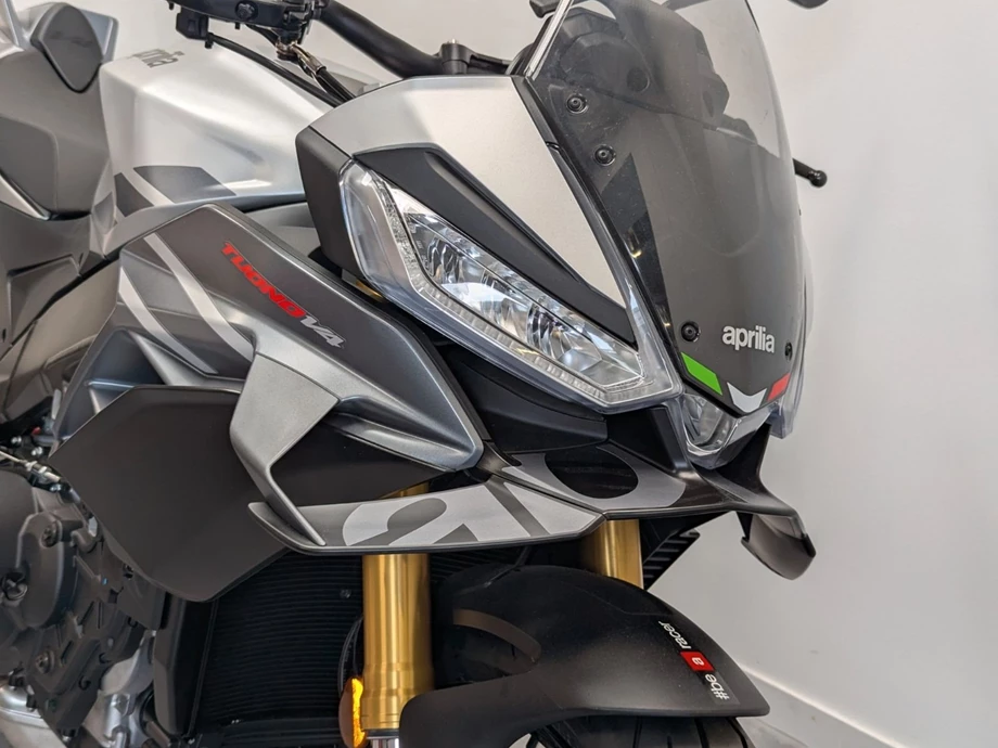 Angebot Aprilia Tuono V4 1100 Factory Bild 6: Angebot Aprilia Tuono V4 1100 Factory