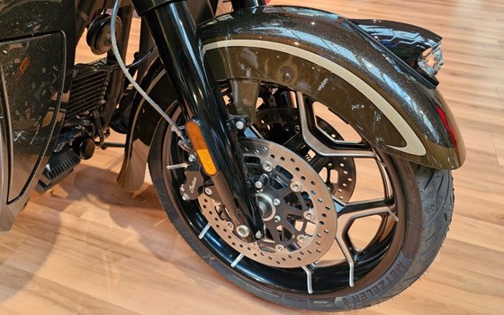 Gebrauchtmotorrad Indian Roadmaster Dark Horse - Bild 2