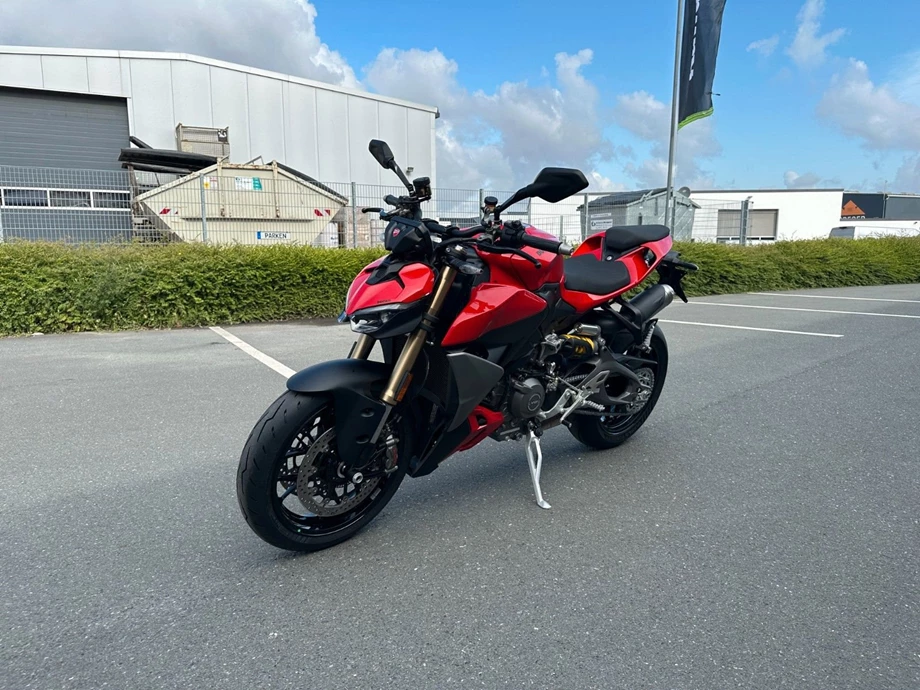 Angebot Ducati Streetfighter V2 Bild 3: Angebot Ducati Streetfighter V2