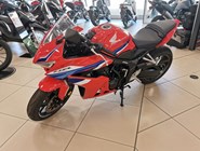 Honda CBR650R E-Clutch