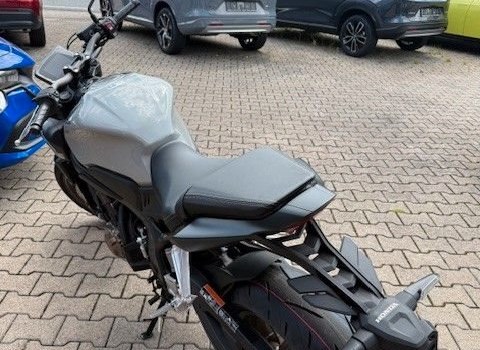 Neufahrzeug Honda CB650R E-Clutch - Bild 10