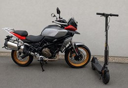 Neumotorrad QJ Motor SRT 700 SX