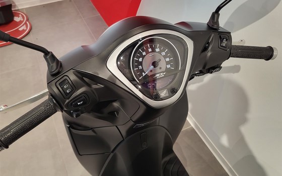Neufahrzeug Honda SH Mode 125 - Bild 8