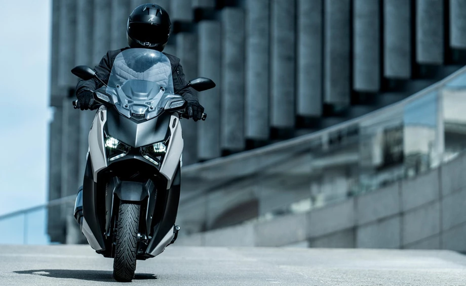 Angebot Yamaha XMAX 300 Tech MAX+ Bild 2: Angebot Yamaha XMAX 300 Tech MAX+