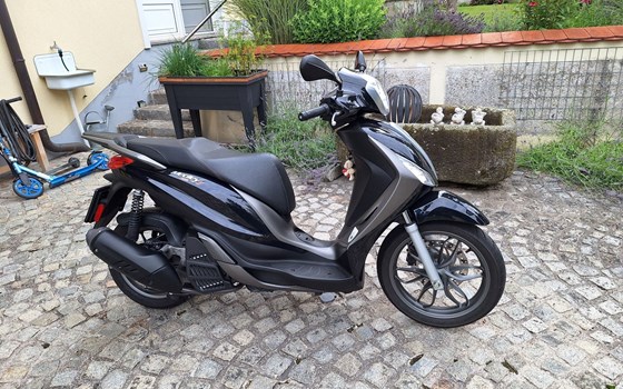 Gebrauchtmotorrad Piaggio Medley 125 S - Bild 1 Gebrauchtmotorrad Piaggio Medley 125 S - Bild 1