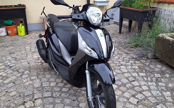 Gebrauchtmotorrad Piaggio Medley 125 S - Bild 2 Gebrauchtmotorrad Piaggio Medley 125 S - Bild 2