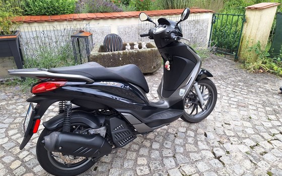 Gebrauchtmotorrad Piaggio Medley 125 S - Bild 3 Gebrauchtmotorrad Piaggio Medley 125 S - Bild 3