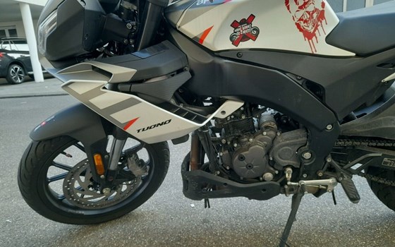 Gebrauchtmotorrad Aprilia Tuono 125 - Bild 8