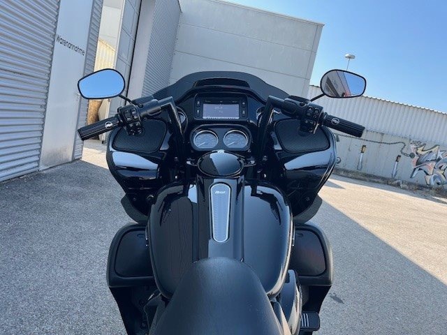 Harley-Davidson Touring Road Glide Special FLTRXS (Vivid Black) - Bild 13