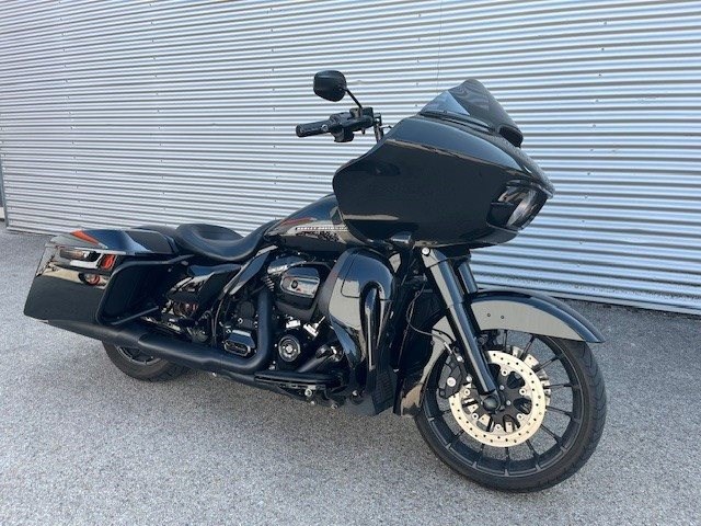 Harley-Davidson Touring Road Glide Special FLTRXS (Vivid Black) - Bild 4