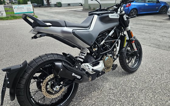Gebrauchtmotorrad Husqvarna Svartpilen 125 - Bild 3 Gebrauchtmotorrad Husqvarna Svartpilen 125 - Bild 3