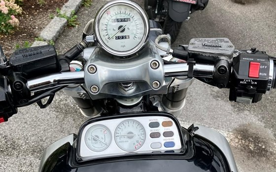 Gebrauchtmotorrad Yamaha V-Max VMX 1200 - Bild 3 Gebrauchtmotorrad Yamaha V-Max VMX 1200 - Bild 3
