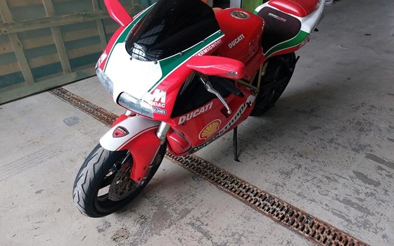 Gebrauchtmotorrad Ducati 748 - Bild 1