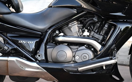 Gebrauchtmotorrad Honda DN-01 - Bild 3