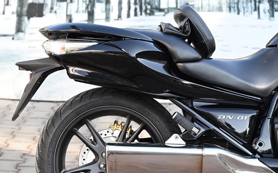 Gebrauchtmotorrad Honda DN-01 - Bild 5