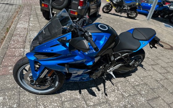 Gebrauchtmotorrad Suzuki GSX-8R - Bild 3