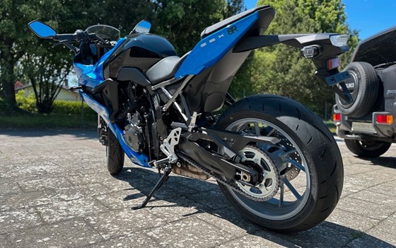 Gebrauchtmotorrad Suzuki GSX-8R - Bild 7