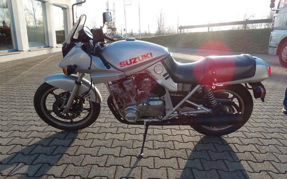 Gebrauchtmotorrad Suzuki GSX 750 S Katana - Bild 1