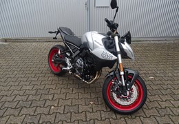 Neumotorrad Suzuki GSX-8S