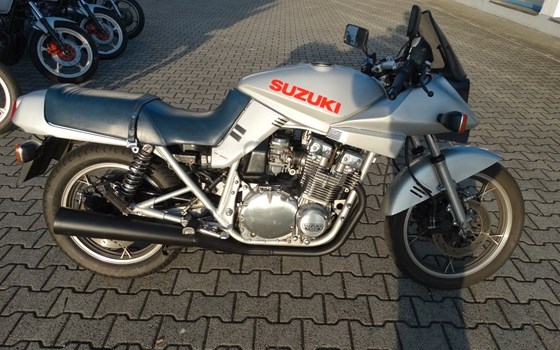 Gebrauchtmotorrad Suzuki GSX 750 S Katana - Bild 2