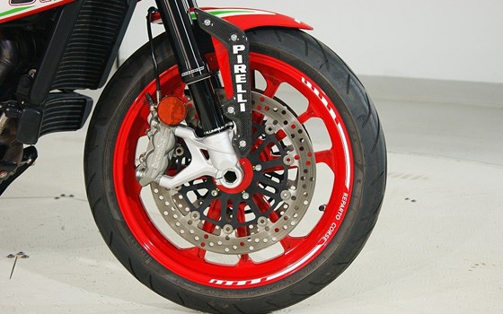 Gebrauchtmotorrad MV Agusta Brutale 800 RC - Bild 3 Gebrauchtmotorrad MV Agusta Brutale 800 RC - Bild 3