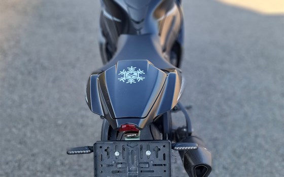 Gebrauchtmotorrad Kawasaki Ninja ZX-10RR - Bild 7 Gebrauchtmotorrad Kawasaki Ninja ZX-10RR - Bild 7