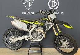 Neumotorrad Triumph TF 250-X