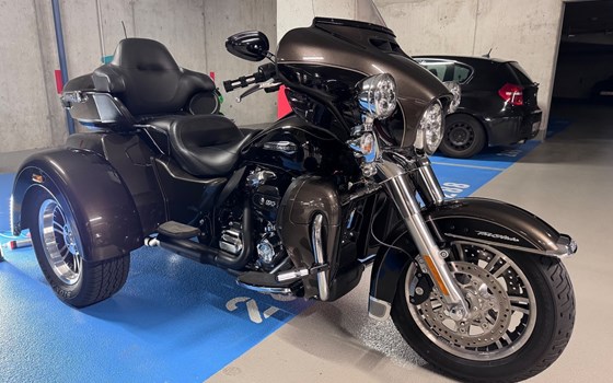 Gebrauchtmotorrad Harley-Davidson Tri Glide Ultra FLHTCUTG - Bild 1 Gebrauchtmotorrad Harley-Davidson Tri Glide Ultra FLHTCUTG - Bild 1