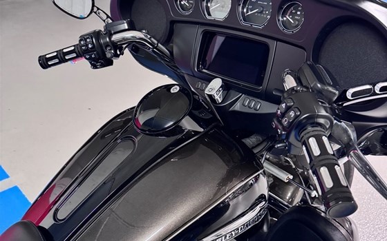 Gebrauchtmotorrad Harley-Davidson Tri Glide Ultra FLHTCUTG - Bild 6 Gebrauchtmotorrad Harley-Davidson Tri Glide Ultra FLHTCUTG - Bild 6