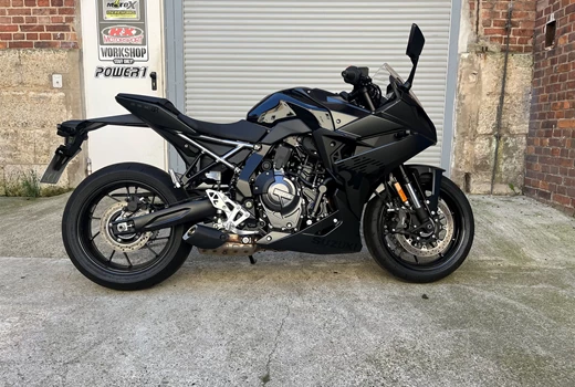 Suzuki GSX-8R