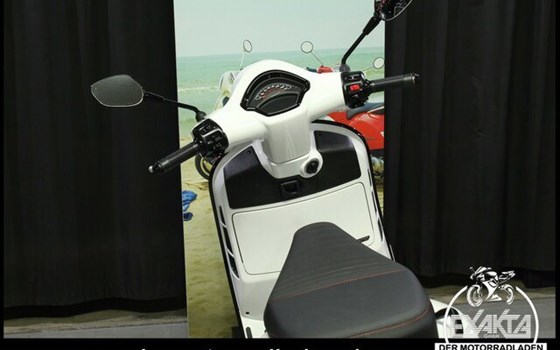 Neufahrzeug Vespa GTS 310 SuperSport - Bild 12
