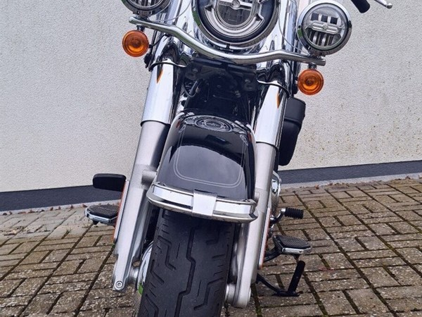 Gebrauchtmotorrad Harley-Davidson Softail Heritage Classic 114 FLHCS